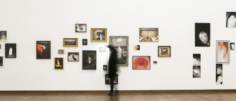 Exposici&oacute;n Encarnados sala Luis Seoane A Coru&ntilde;a